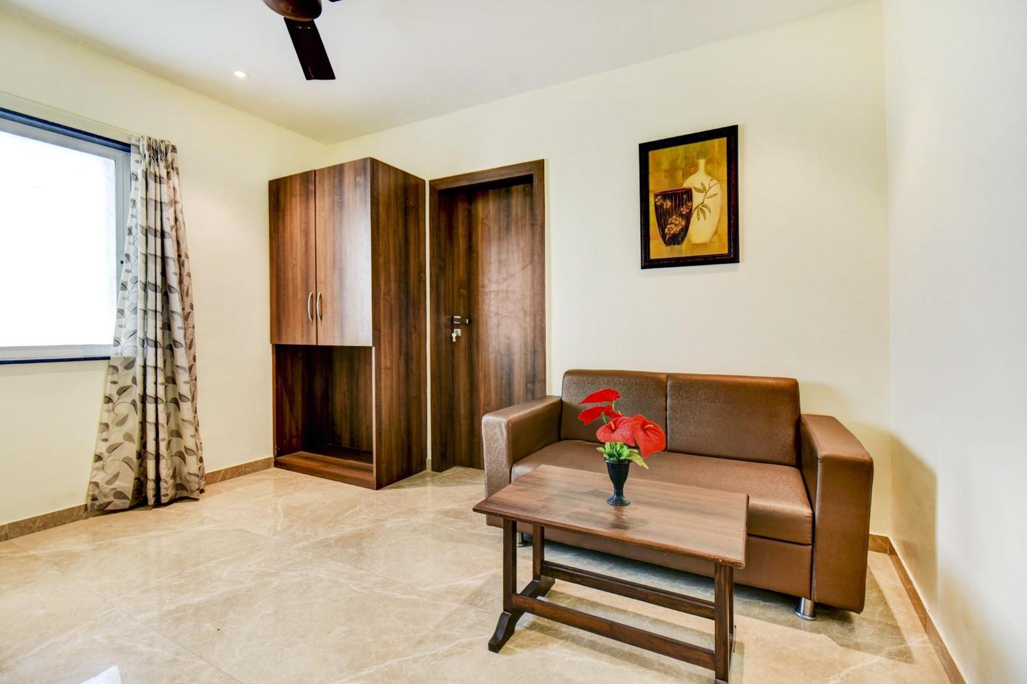 Townhouse Oak Hotel Chaitanya Executive Near Fun Time Multiplex Pune Eksteriør billede