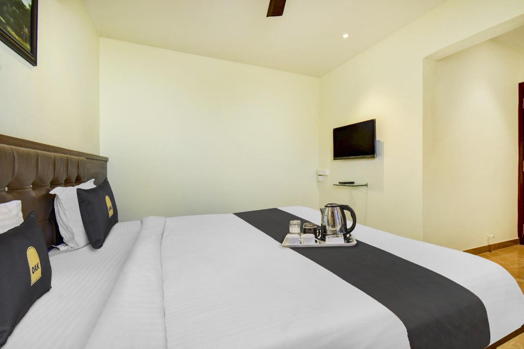 Townhouse Oak Hotel Chaitanya Executive Near Fun Time Multiplex Pune Eksteriør billede