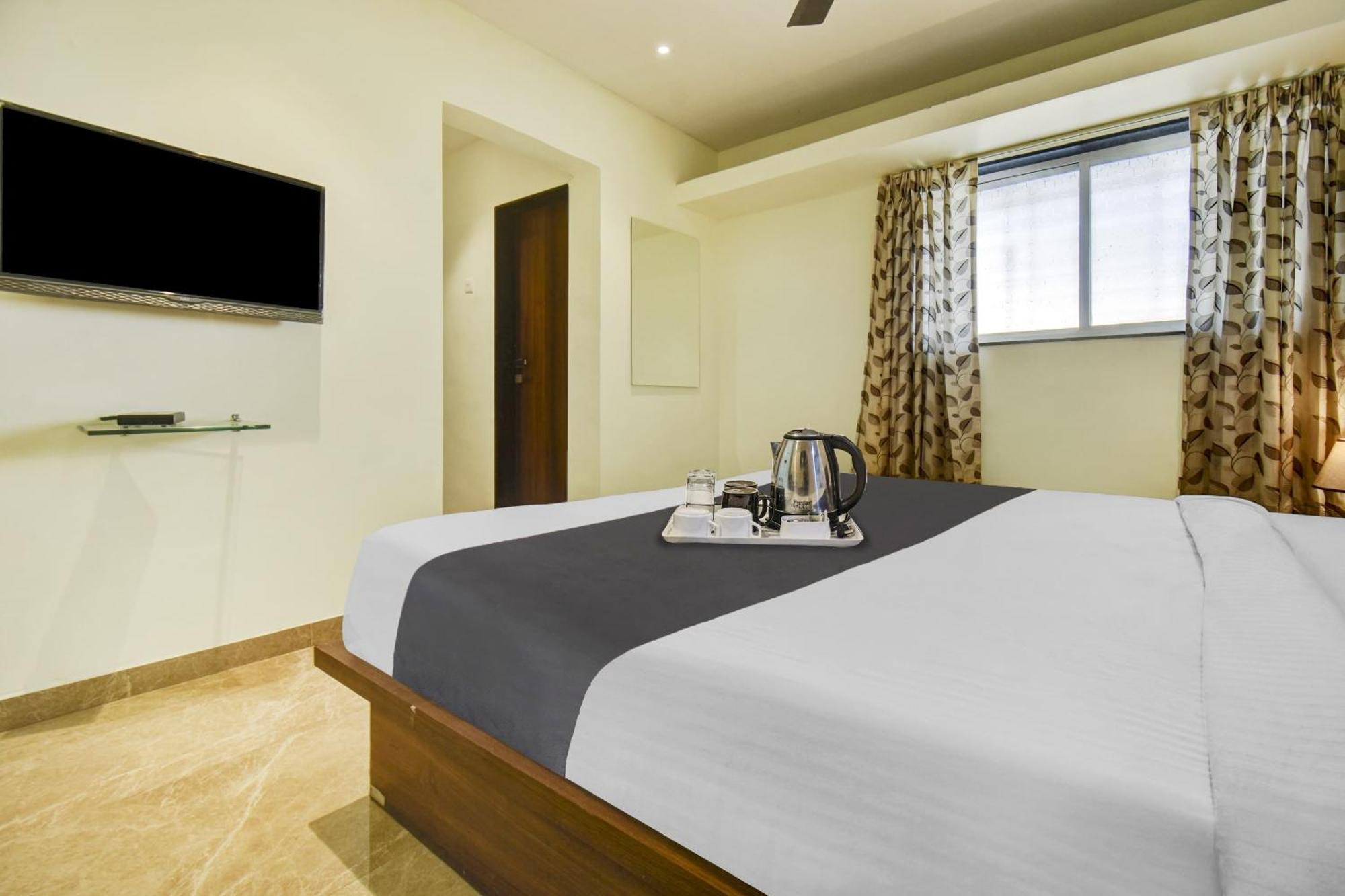 Townhouse Oak Hotel Chaitanya Executive Near Fun Time Multiplex Pune Eksteriør billede