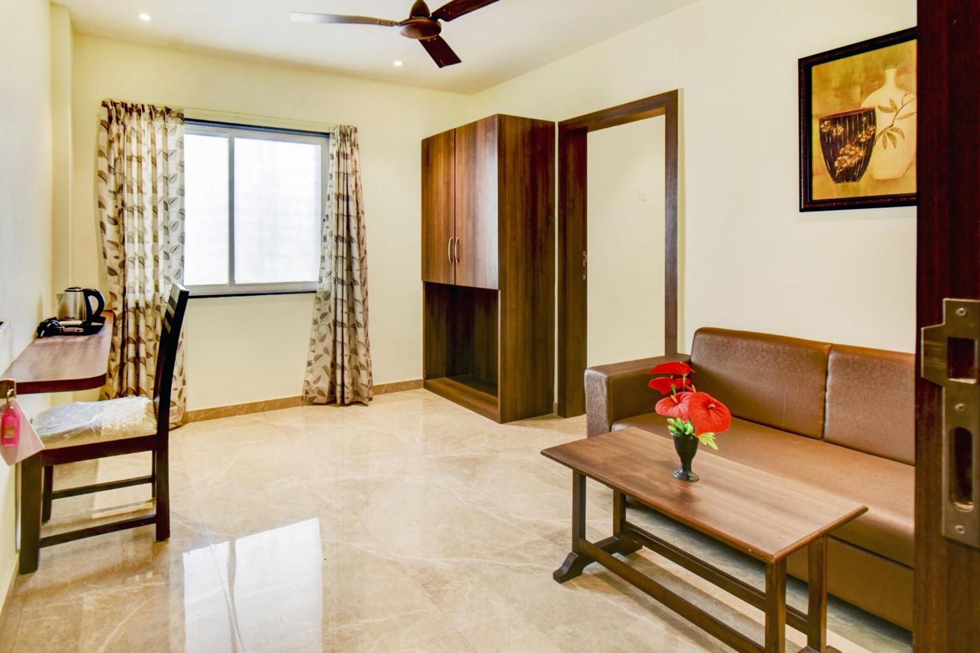 Townhouse Oak Hotel Chaitanya Executive Near Fun Time Multiplex Pune Eksteriør billede